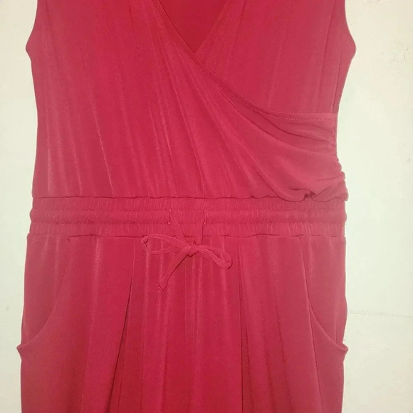 Gold Ray Jumpsuit Women's Size MP Red Polyester Sleeveless Stretchy V-Neck - Picture 11 of 12